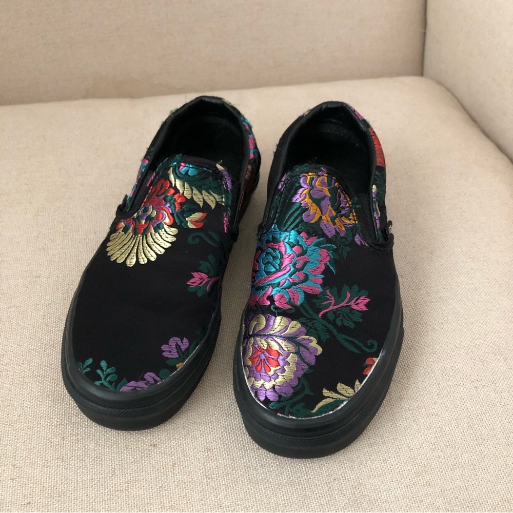 Vans slip on